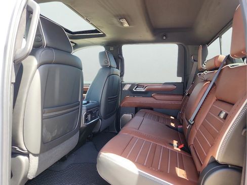 New 2026 GMC Sierra 3500 Denali Ultimate AWD/4WD image 18