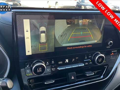 Used 2023 Toyota Highlander Limited image 21