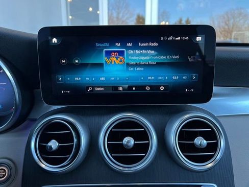 Used 2022 Mercedes-Benz GLC 300 4MATIC image 16