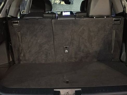 Used 2023 Toyota Highlander XLE w/ Protection Package #3 (TMS) image 32