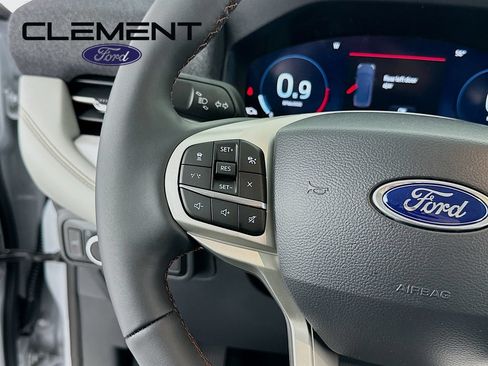 New 2026 Ford Explorer Active w/ Active Comfort Package AWD/4WD image 15