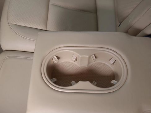 Used 2014 Porsche Cayenne image 11