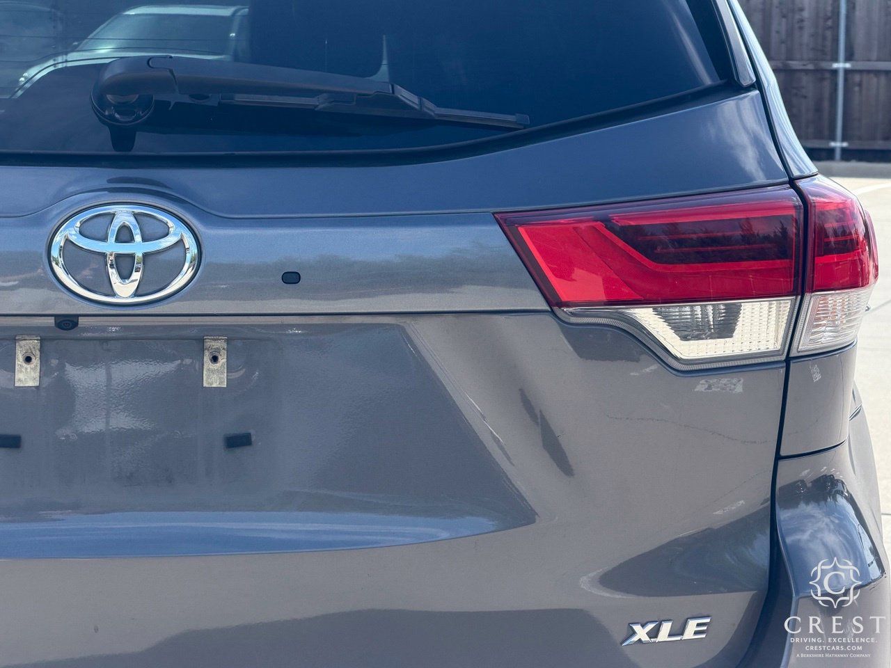 Used 2019 Toyota Highlander XLE FWD image 7