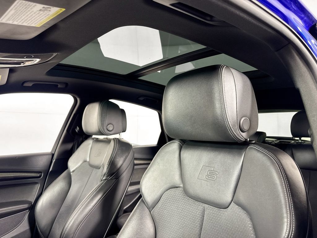 Used 2022 Audi SQ5 Premium Plus w/ Premium Plus Package AWD/4WD image 28