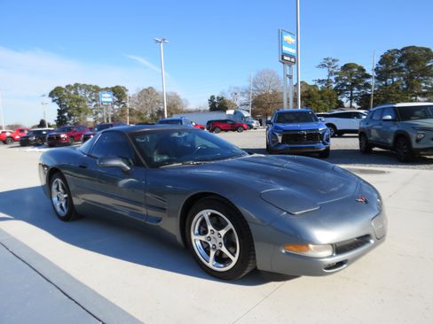 Used 2003 Chevrolet Corvette Coupe w/ Preferred Equipment Group image 6