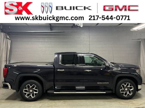 Used 2023 GMC Sierra 1500 SLT w/ SLT Premium Package AWD/4WD image 1