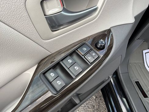 Used 2016 Toyota Sienna XLE FWD image 15