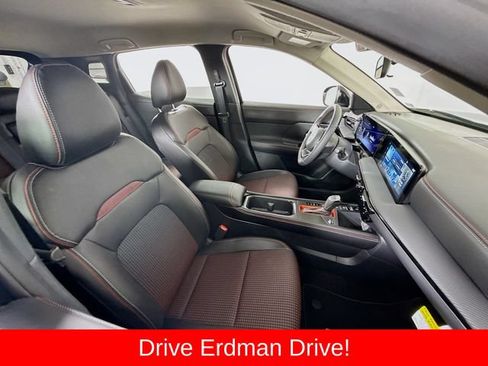 Used 2025 Nissan Kicks SR AWD/4WD image 23