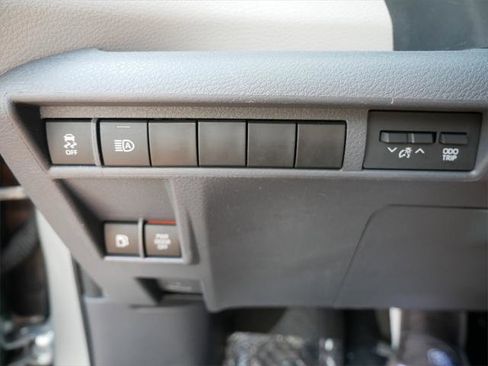 Certified 2023 Toyota Sienna XLE image 25