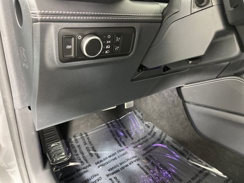 Used 2025 Ford Mustang GT Premium image 28