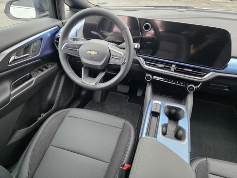 New 2026 Chevrolet Equinox EV LT w/ LPO, Blackout Package image 19