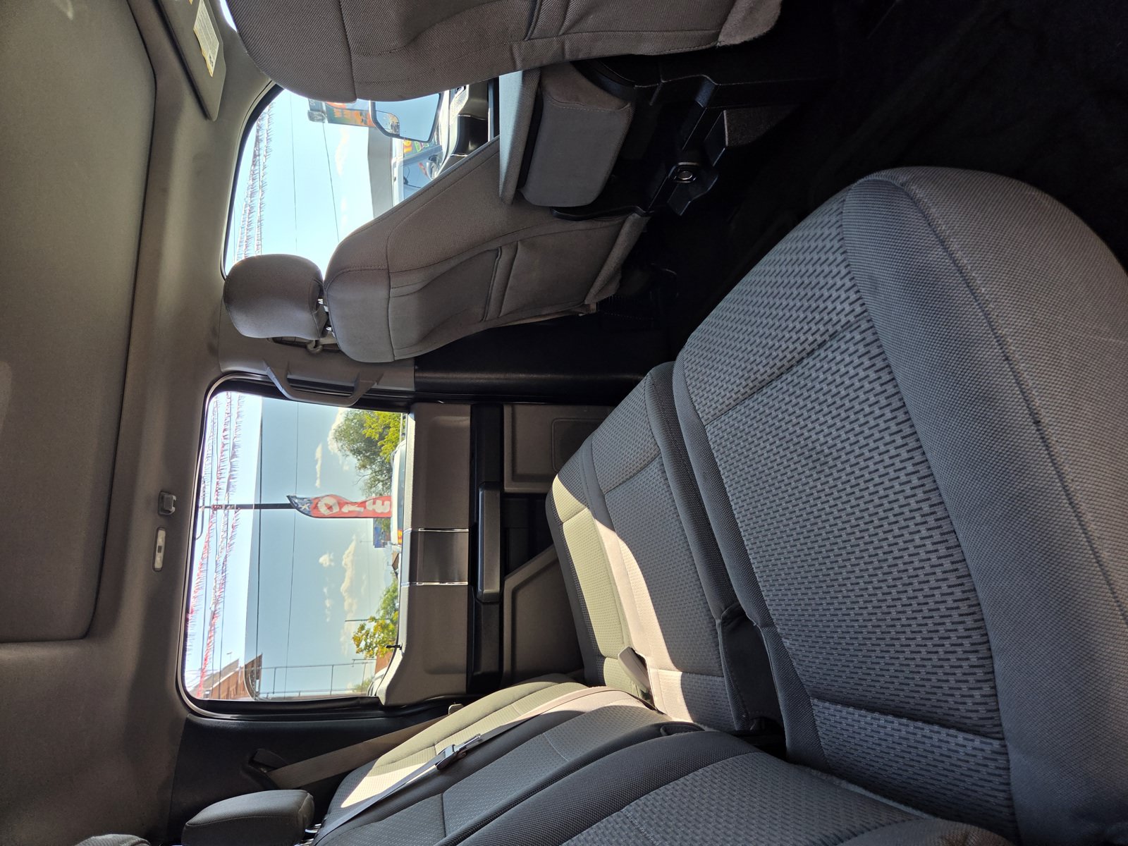 Used 2016 Ford F150 XLT w/ Equipment Group 302A Luxury AWD/4WD image 11