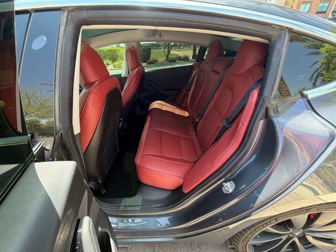 Used 2020 Tesla Model 3 Performance AWD/4WD image 10