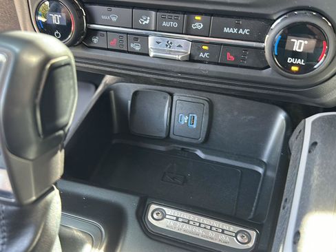 Certified 2023 Ford Bronco Outer Banks w/ Sasquatch Package AWD/4WD image 20