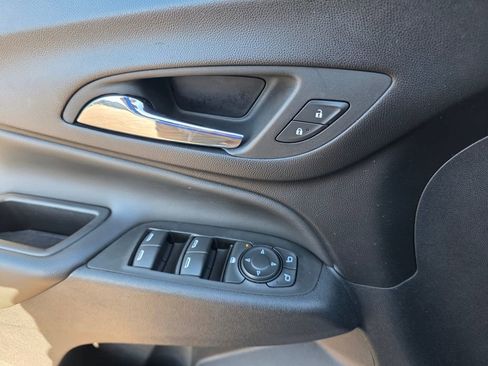 Used 2022 Chevrolet Equinox LT image 14