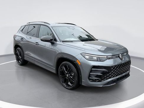 New 2026 Volkswagen Tiguan SE R-Line FWD image 1
