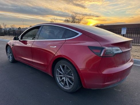 Used 2018 Tesla Model 3 Long Range image 4