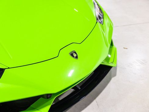 Used 2023 Lamborghini Huracan EVO AWD/4WD image 23