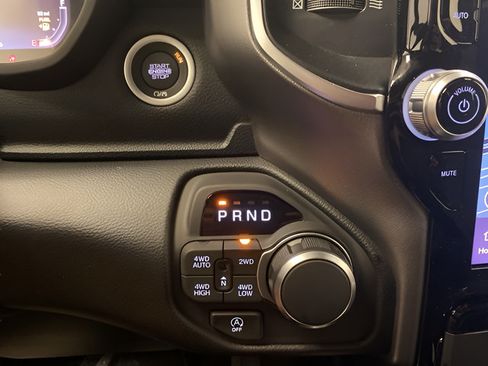 New 2026 RAM 1500 Big Horn AWD/4WD image 14