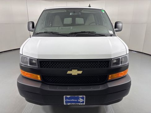 Used 2023 Chevrolet Express 3500 LS RWD image 3