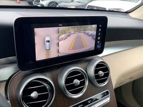 Certified 2022 Mercedes-Benz GLC 300 4MATIC image 23