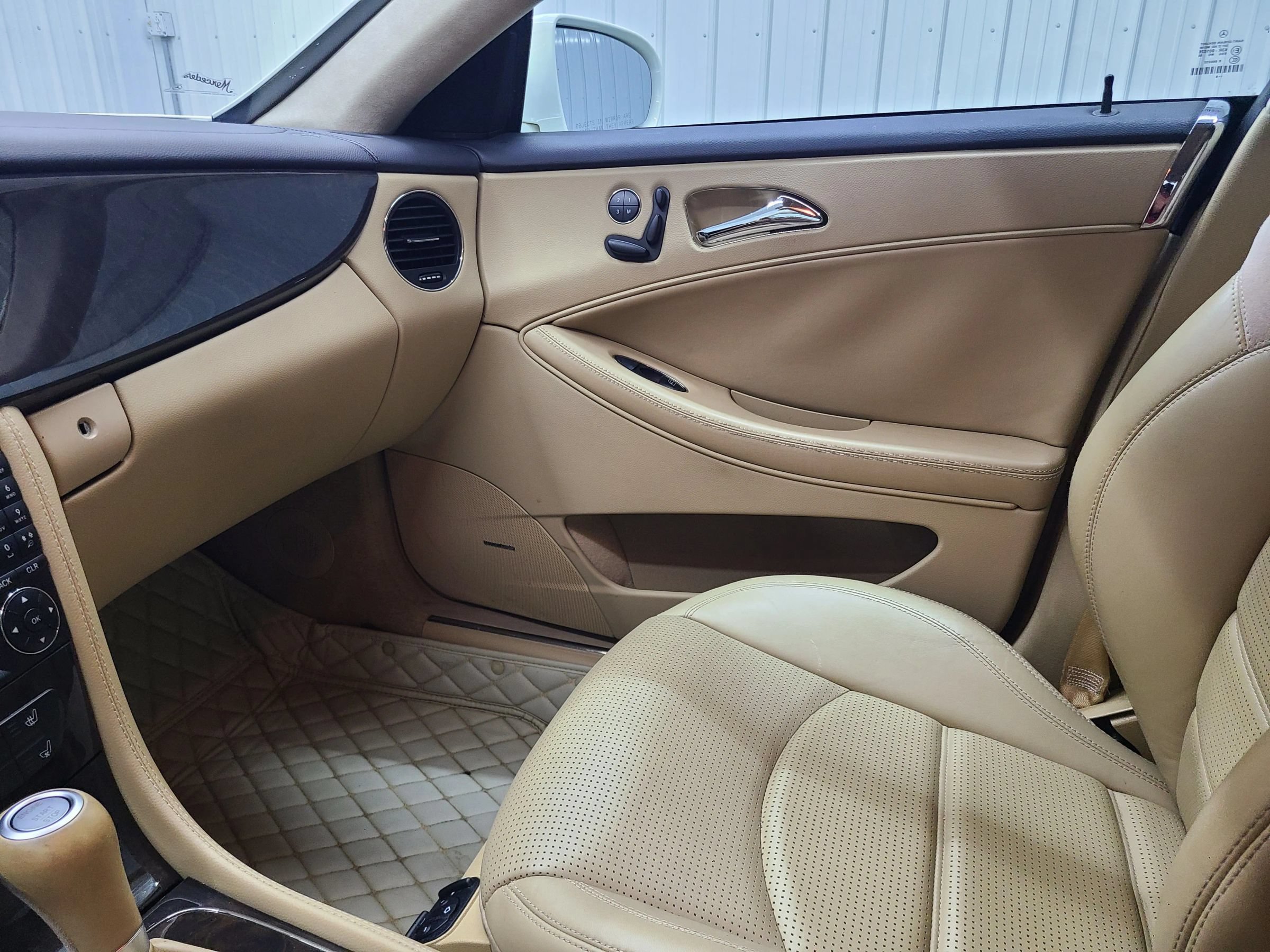 Used 2009 Mercedes-Benz CLS 63 AMG image 26