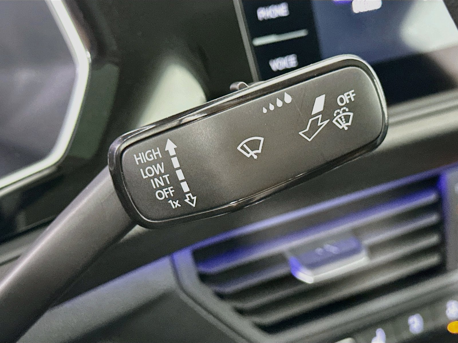 Certified 2024 Volkswagen Jetta SEL FWD image 21