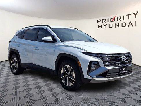 Used 2025 Hyundai Tucson SEL AWD/4WD image 3