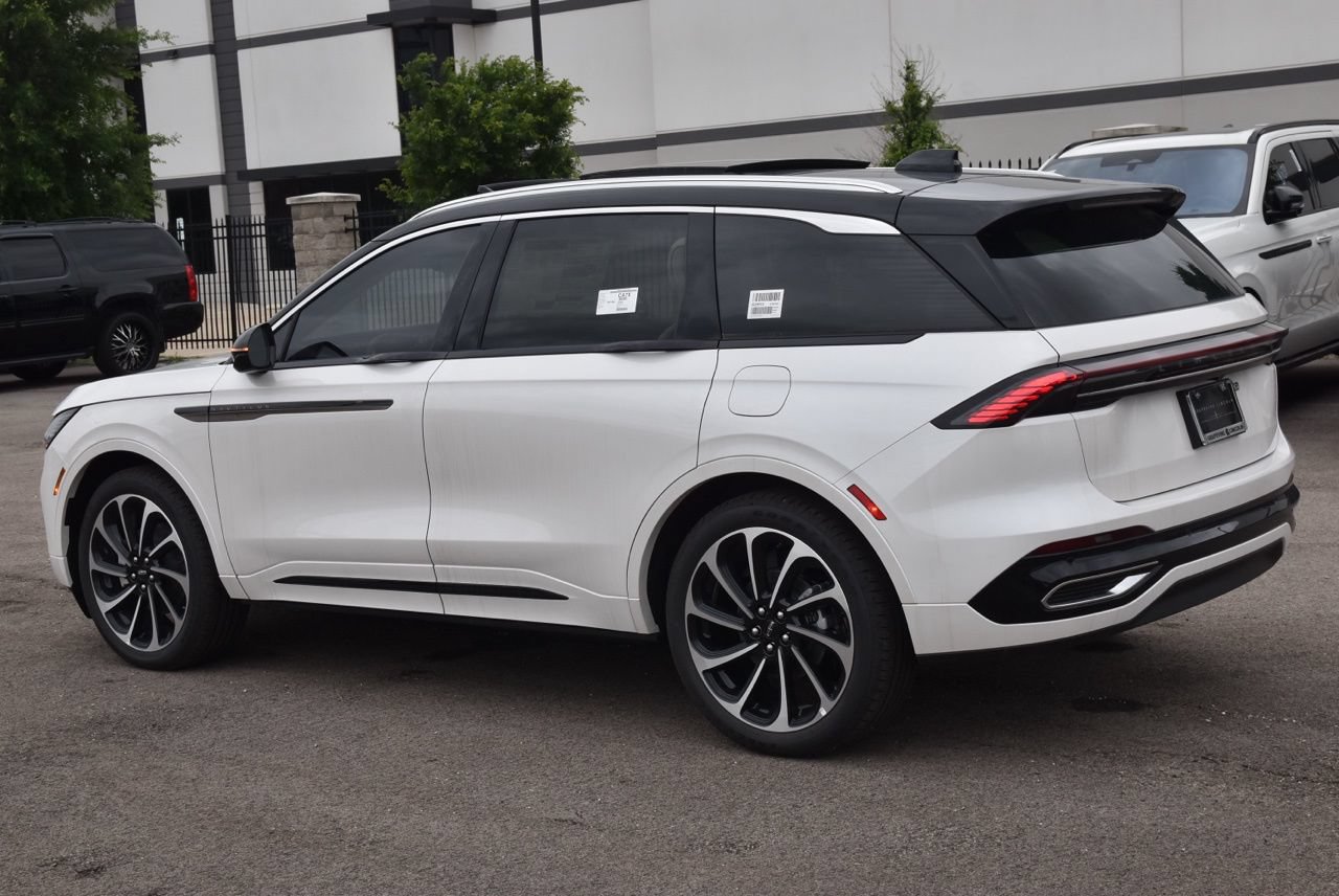 New 2026 Lincoln Nautilus Black Label AWD/4WD image 10