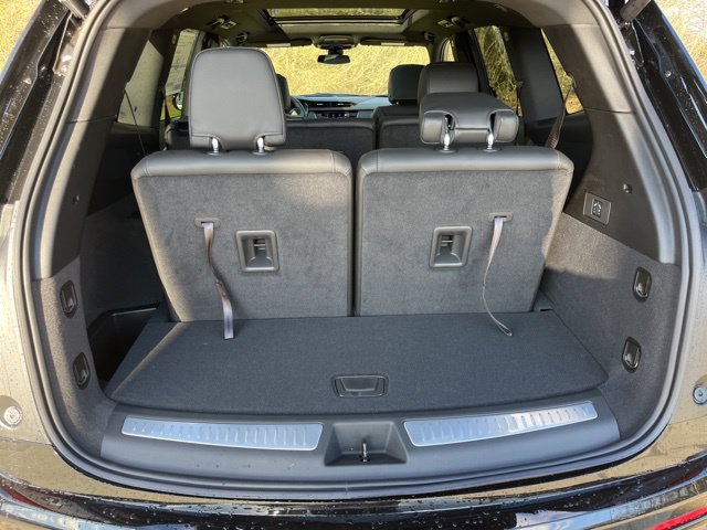New 2025 Cadillac XT6 Luxury FWD image 5