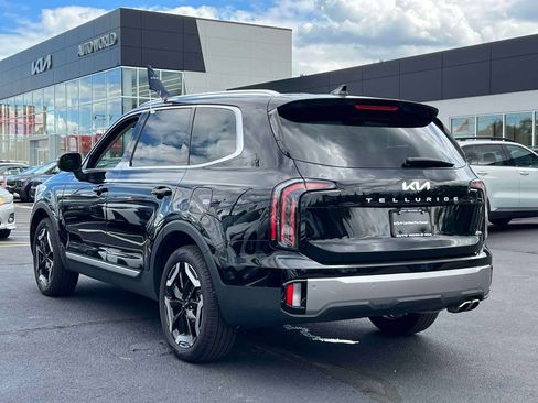 Used 2025 Kia Telluride EX w/ EX Captain's Chair Package AWD/4WD image 7