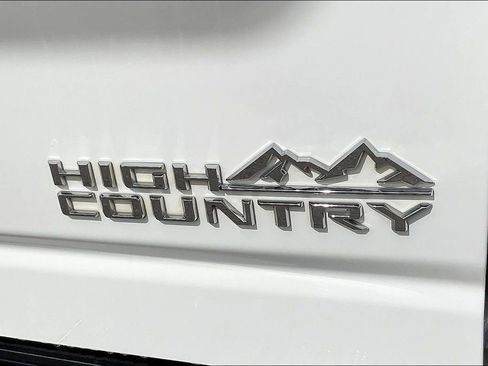 Used 2024 Chevrolet Silverado 3500 High Country w/ High Country Premium Package AWD/4WD image 8