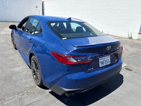 Used 2025 Toyota Camry SE FWD image 19