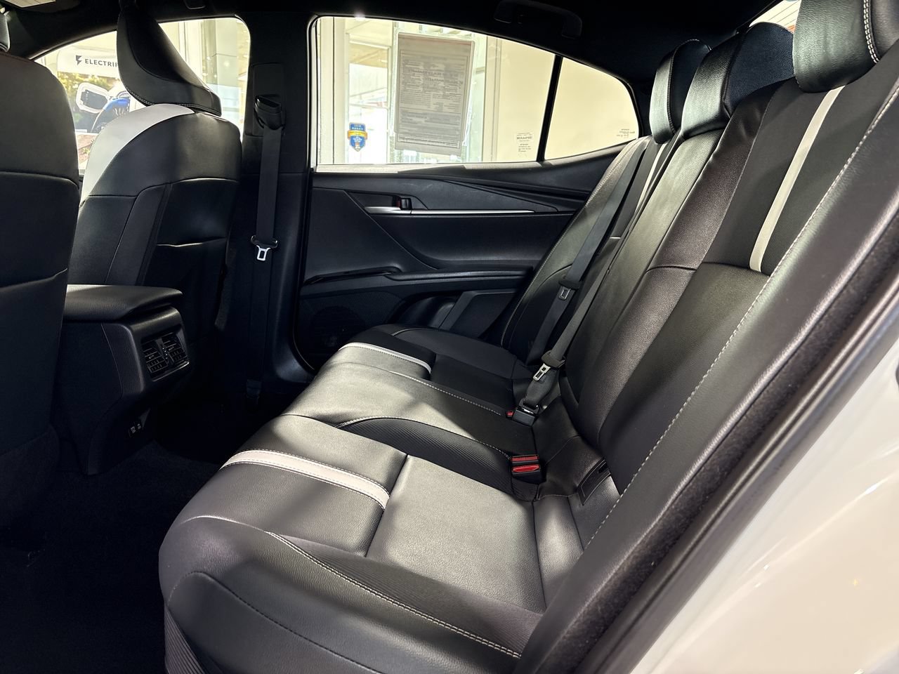 Certified 2025 Toyota Camry SE FWD image 23