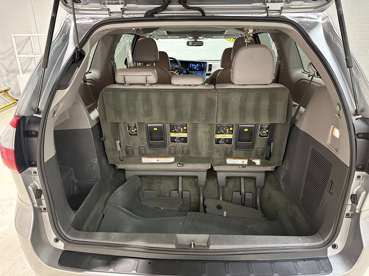 Used 2017 Toyota Sienna XLE w/ Protection Package AWD/4WD image 7