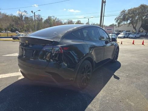 Used 2023 Tesla Model Y Long Range image 8