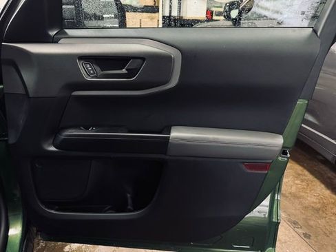 Used 2025 Ford Bronco Sport Badlands image 15