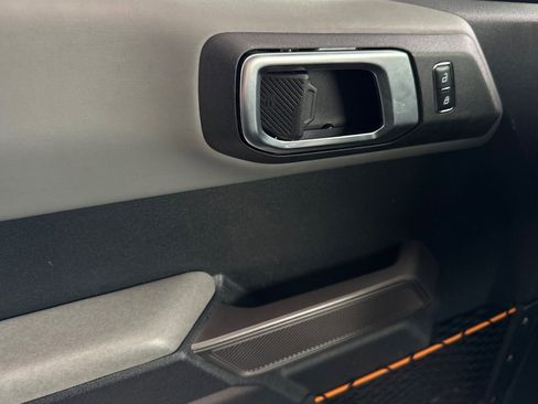 Used 2023 Ford Bronco Badlands image 12