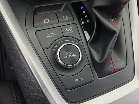 Certified 2024 Toyota RAV4 SE image 25