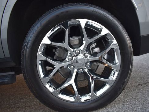 Used 2025 GMC Yukon Denali w/ Sun & Power Step Package image 33