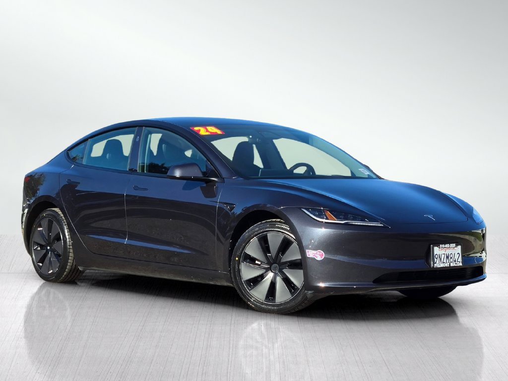 Used 2024 Tesla Model 3 Standard Range RWD image 1
