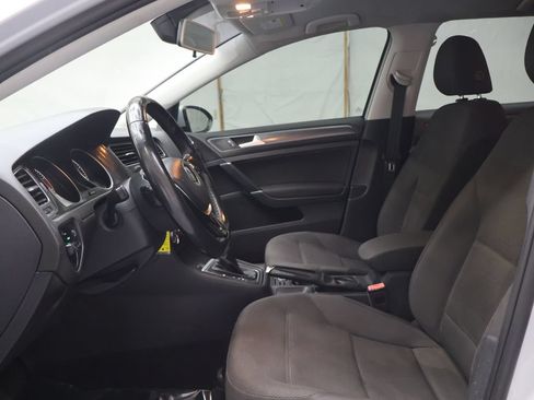 Used 2019 Volkswagen Golf S AWD/4WD image 16