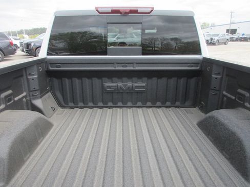 New 2026 GMC Sierra 1500 Denali w/ Denali Reserve Package AWD/4WD image 9