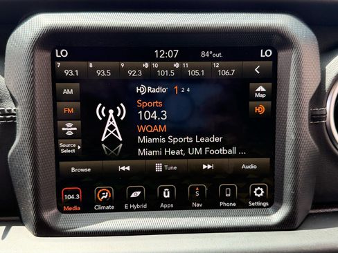 Used 2023 Jeep Wrangler Unlimited Sahara w/ Safety Group AWD/4WD image 23