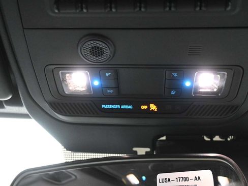 New 2025 Ford Bronco Badlands image 44