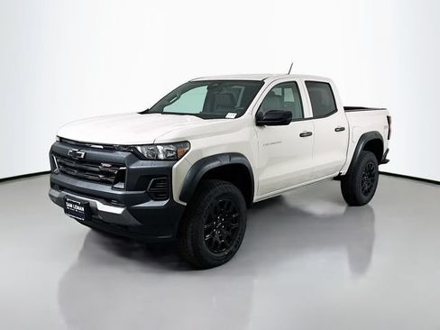 New 2026 Chevrolet Colorado Trail Boss AWD/4WD image 3