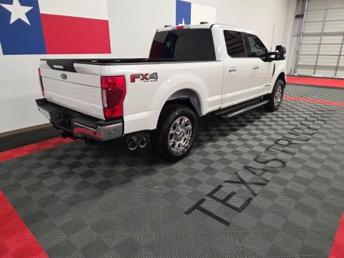 Used 2022 Ford F250 Lariat w/ Chrome Package image 17