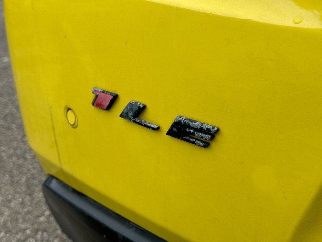 Used 2017 Chevrolet Camaro LT RWD image 7