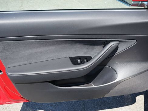 Used 2020 Tesla Model 3 Standard Range Plus RWD image 3