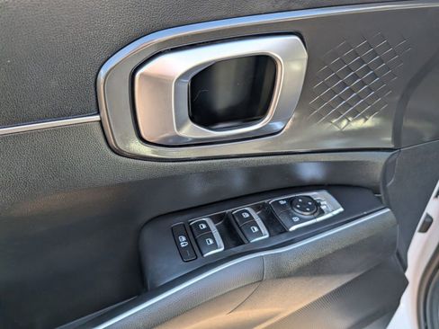 Used 2021 Kia Sorento S w/ Panoramic Sunroof Package image 28